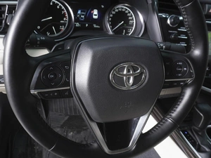 Седан Toyota Camry 2019 года, 3070000 рублей, Ростов-на-Дону