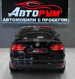 Седан Volkswagen Jetta 2012 года, 890000 рублей, Красноярск