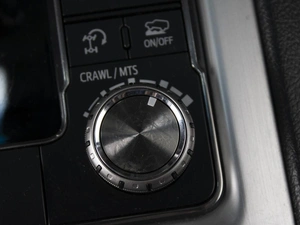 Внедорожник Toyota Land Cruiser 2019 года, 7420000 рублей, Омск