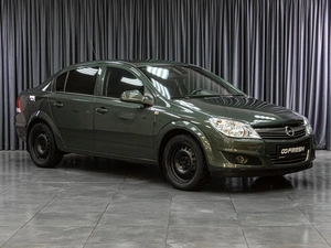 Седан Opel Astra 2011 года, 699000 рублей, Тюмень