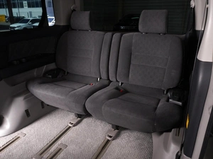 Минивэн Toyota Alphard 2005 года, 2015000 рублей, Красный Пахарь