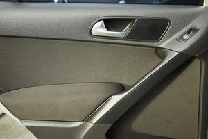 Внедорожник Volkswagen Tiguan 2013 года, 1350000 рублей, Красноярск