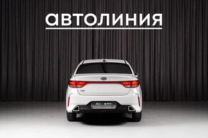 Седан Kia Rio 2020 года, 965000 рублей, Красноярск