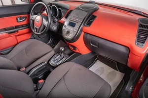 Хетчбэк Kia Soul 2012 года, 1199000 рублей, Томск