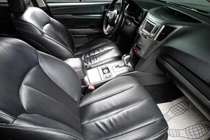Седан Subaru Legacy 2011 года, 1119000 рублей, Сургут