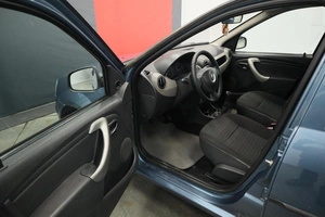 Седан Renault Logan 2011 года, 600000 рублей, Курск