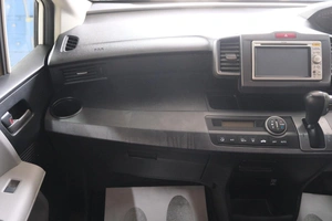 Минивэн Honda Freed 2009 года, 1169000 рублей, Омск