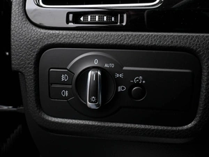 Внедорожник Volkswagen Touareg 2016 года, 3325000 рублей, Волгоград