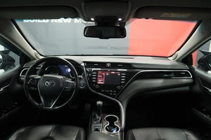 Седан Toyota Camry 2018 года, 2580000 рублей, Курск