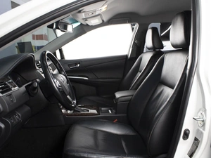 Седан Toyota Camry 2018 года, 2690000 рублей, Омск