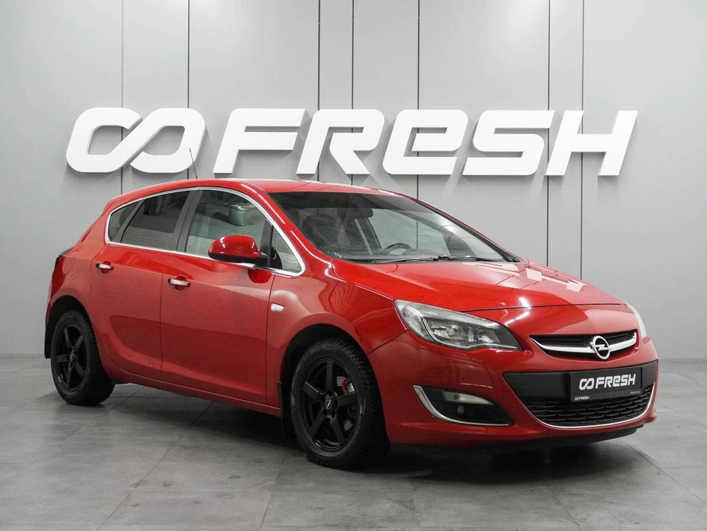 Хетчбэк Opel Astra 2012 года, 699000 рублей, Воронеж