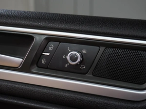 Внедорожник Volkswagen Touareg 2013 года, 2749000 рублей, Воронеж