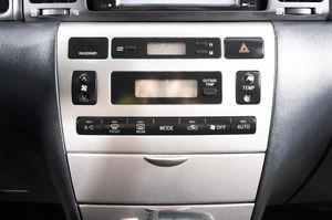 Седан Toyota Corolla 2005 года, 619000 рублей, Пермь