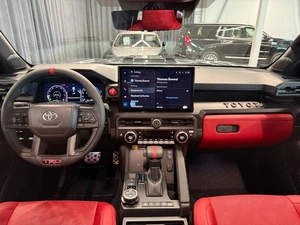 Пикап Toyota Tacoma 2024 года, 9490000 рублей, Павловская Слобода