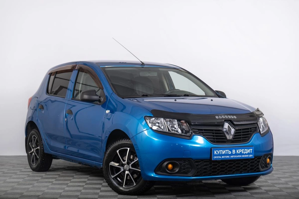 Хетчбэк Renault Sandero 2015 года, 739000 рублей, Томск