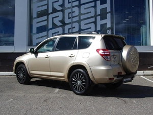 Внедорожник Toyota RAV4 2012 года, 1649000 рублей, Владимир