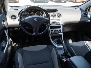 Хетчбэк Peugeot 308 2011 года, 515000 рублей, Краснодар