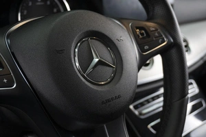 Седан Mercedes-benz E-класс 2017 года, 2690000 рублей, Омск
