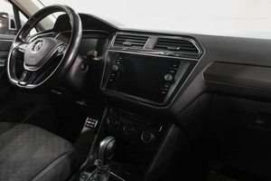 Внедорожник Volkswagen Tiguan 2018 года, 2689000 рублей, Новокузнецк
