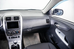 Седан Toyota Corolla 2011 года, 899000 рублей, Пермь