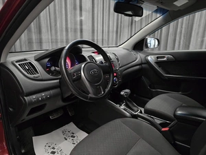 Седан Kia Cerato 2011 года, 739000 рублей, Красноярск