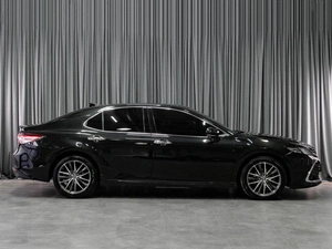 Седан Toyota Camry 2023 года, 3319000 рублей, Тюмень