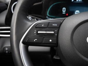 Седан Hyundai Elantra 2023 года, 2300000 рублей, Краснодар