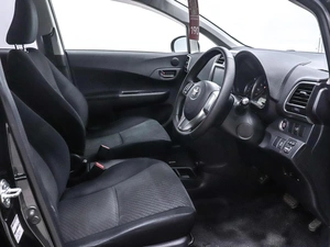 Хетчбэк Toyota Ractis 2011 года, 790000 рублей, Красноярск