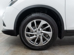 Внедорожник Nissan X-Trail 2015 года, 1735000 рублей, Красноярск