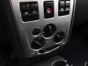 Седан Renault Logan 2007 года, 349000 рублей, Саратов