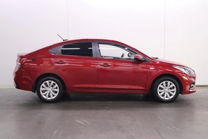 Седан Hyundai Solaris 2018 года, 1300000 рублей, Брянск