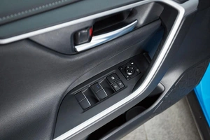 Внедорожник Toyota RAV4 2019 года, 3578000 рублей, Красноярск
