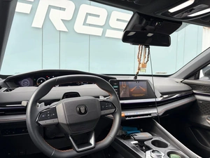 Лифтбек Changan UNI-V 2023 года, 2235000 рублей, Ижевск