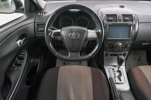 Седан Toyota Corolla 2011 года, 1199000 рублей, Красноярск