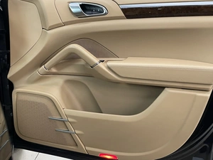 Внедорожник Porsche Cayenne 2013 года, 2497000 рублей, Солонцы