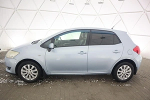 Хэтчбек Toyota Auris 2007 года, 630000 рублей, Орёл