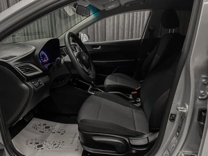 Седан Hyundai Solaris 2021 года, 1390000 рублей, Красноярск