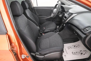 Седан Hyundai Solaris 2014 года, 1149000 рублей, Красноярск