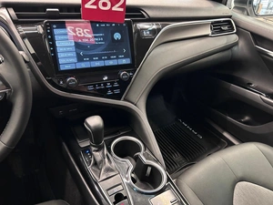 Седан Toyota Camry 2018 года, 2080000 рублей, Красноярск