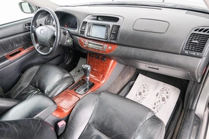 Седан Toyota Camry 2004 года, 899000 рублей, Красноярск