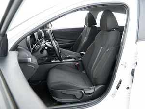 Седан Hyundai Elantra 2021 года, 1927077 рублей, Москва