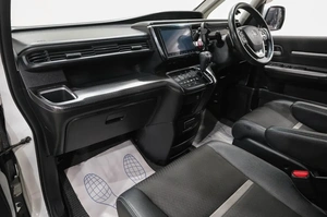 Минивэн Honda Stepwgn 2017 года, 2389000 рублей, Новокузнецк