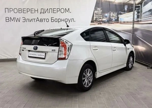 Лифтбек Toyota Prius 2015 года, 1290000 рублей, Барнаул