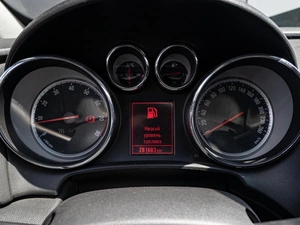 Хетчбэк Opel Astra GTC 2013 года, 850000 рублей, Краснодар
