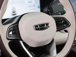 Внедорожник Geely Monjaro 2024 года, 3990000 рублей, Воронеж