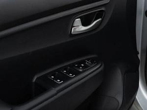 Хетчбэк Kia Rio X-Line 2018 года, 1429050 рублей, Москва