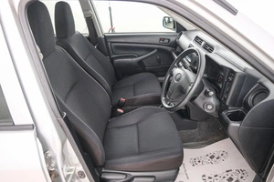 Универсал Toyota Probox 2019 года, 949000 рублей, Красноярск