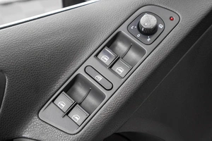 Внедорожник Volkswagen Tiguan 2010 года, 949000 рублей, Барнаул