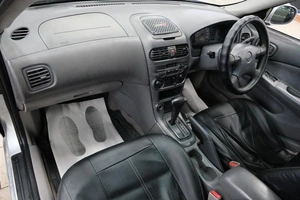 Седан Nissan Sunny 2001 года, 369000 рублей, Омск