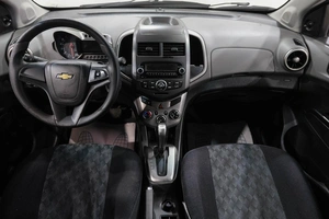Седан Chevrolet Aveo 2013 года, 569000 рублей, Новокузнецк